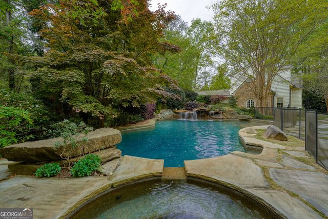 5000 Long Island Drive NW, Sandy Springs, GA 30327