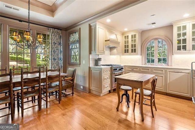 5000 Long Island Drive NW, Sandy Springs, GA 30327