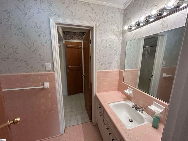 1598 Sunset Boulevard, Clinton, SC 29325