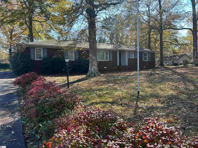 1598 Sunset Boulevard, Clinton, SC 29325
