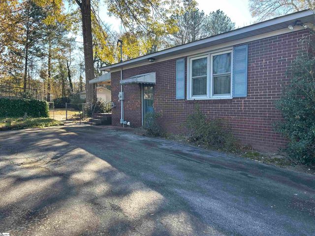 1598 Sunset Boulevard, Clinton, SC 29325