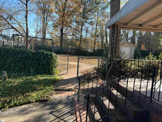 1598 Sunset Boulevard, Clinton, SC 29325