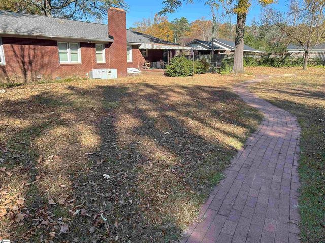 1598 Sunset Boulevard, Clinton, SC 29325