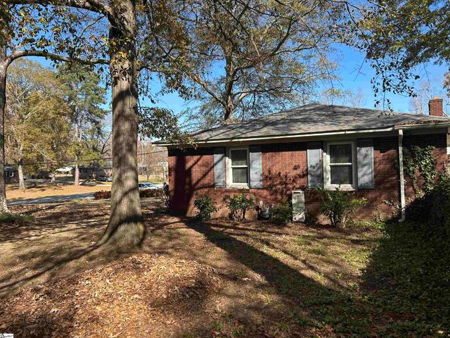 1598 Sunset Boulevard, Clinton, SC 29325