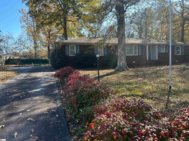 1598 Sunset Boulevard, Clinton, SC 29325