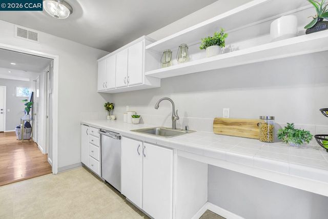 2133 Donald Dr 9, Moraga, CA 94556