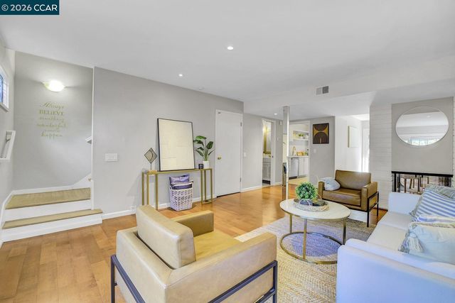 2133 Donald Dr 9, Moraga, CA 94556