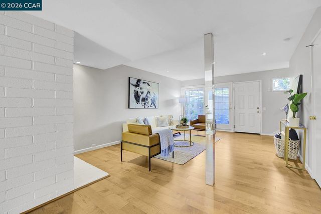 2133 Donald Dr 9, Moraga, CA 94556