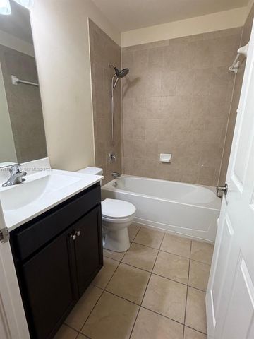 133 SE 28 8, Homestead, FL 33033