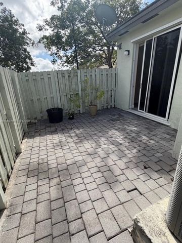 133 SE 28 8, Homestead, FL 33033