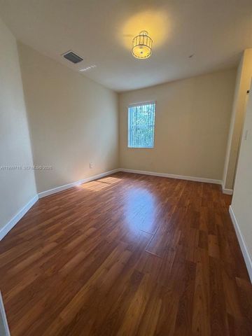 133 SE 28 8, Homestead, FL 33033