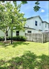 133 SE 28 8, Homestead, FL 33033