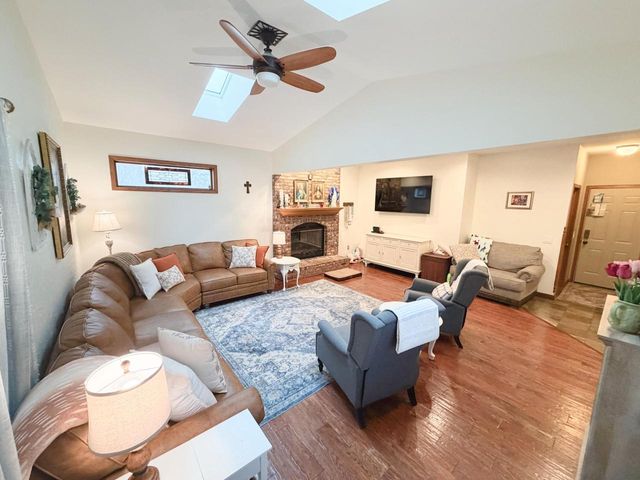 5451 County Highway Tt, Marshall, WI 53559