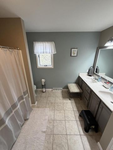 5451 County Highway Tt, Marshall, WI 53559