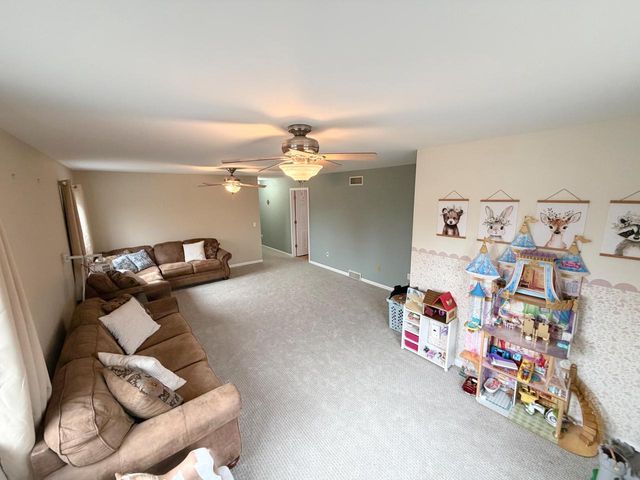 5451 County Highway Tt, Marshall, WI 53559