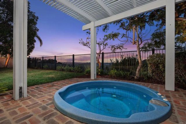 5742 Brittany Forrest Lane, San Diego, CA 92130