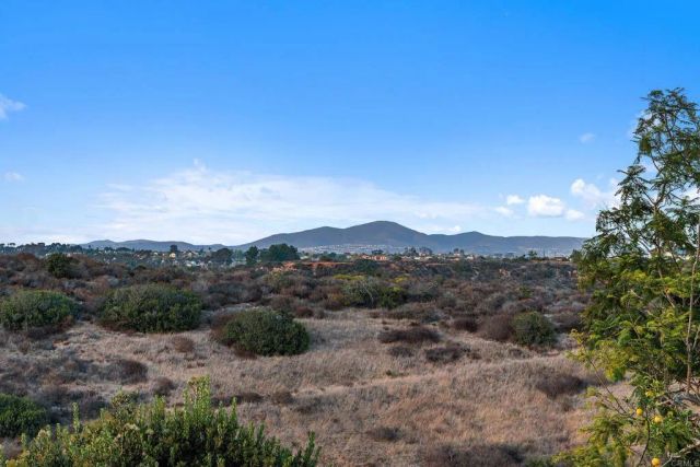 5742 Brittany Forrest Lane, San Diego, CA 92130
