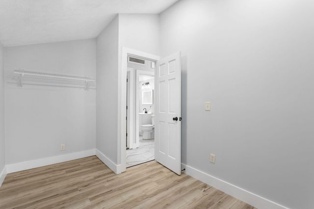 7323 E Pansy Lane, New Carlisle, IN 46552