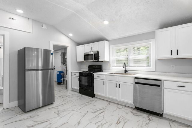 7323 E Pansy Lane, New Carlisle, IN 46552