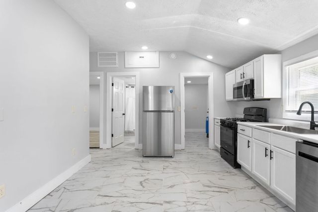 7323 E Pansy Lane, New Carlisle, IN 46552