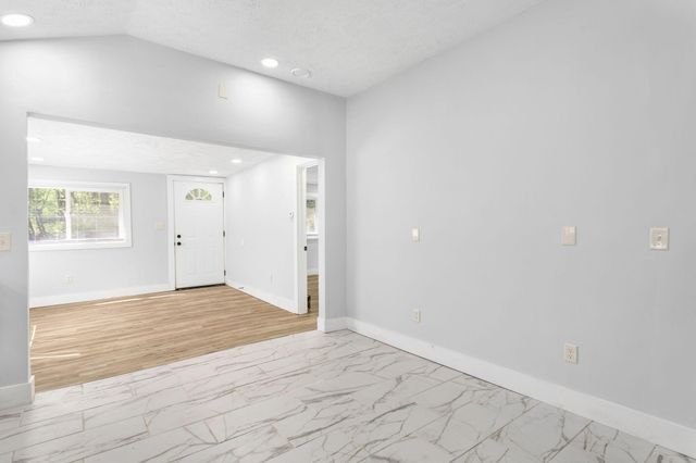 7323 E Pansy Lane, New Carlisle, IN 46552