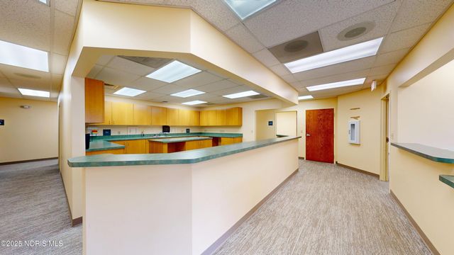 1255 W Main Street, B, Bellevue, OH 44811