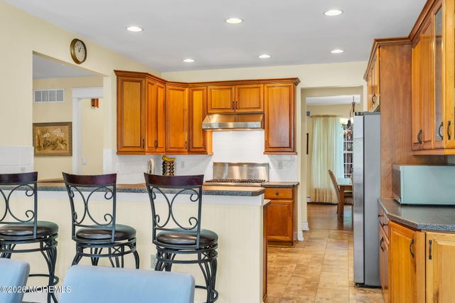 77 Savannah Road, Jackson, NJ 08527