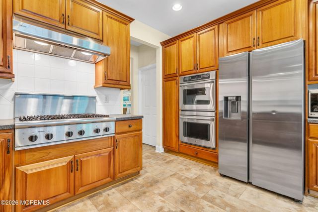77 Savannah Road, Jackson, NJ 08527