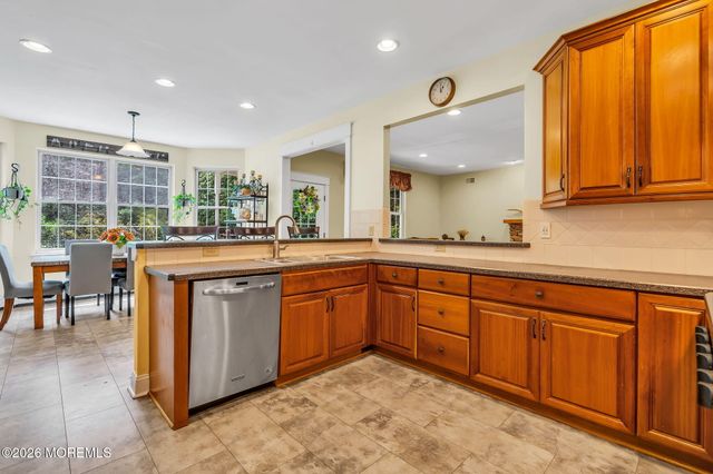 77 Savannah Road, Jackson, NJ 08527