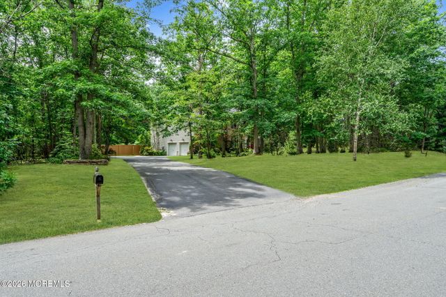 77 Savannah Road, Jackson, NJ 08527