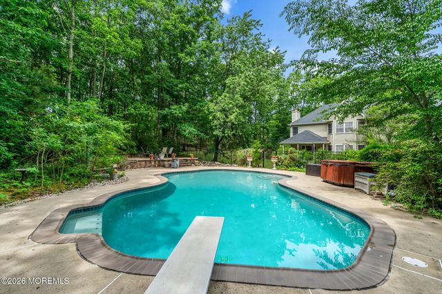 77 Savannah Road, Jackson, NJ 08527