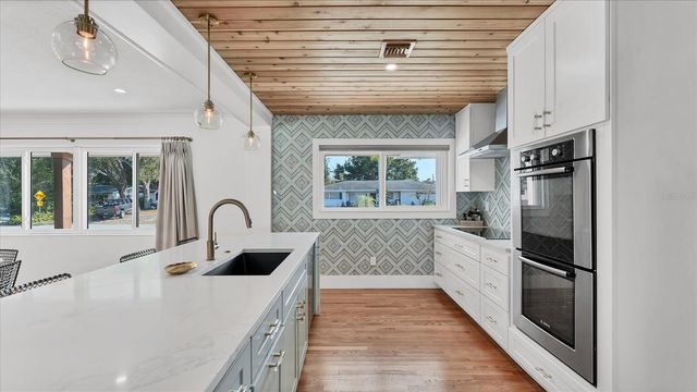 2411 VALENCIA DRIVE, Sarasota, FL 34239