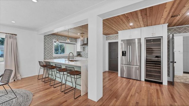 2411 VALENCIA DRIVE, Sarasota, FL 34239