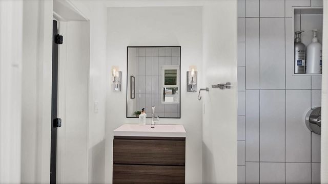 2411 VALENCIA DRIVE, Sarasota, FL 34239