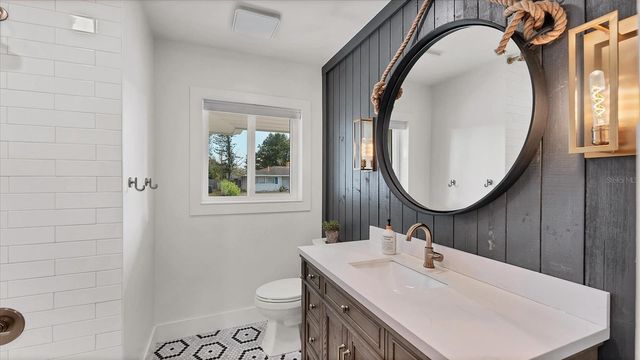 2411 VALENCIA DRIVE, Sarasota, FL 34239