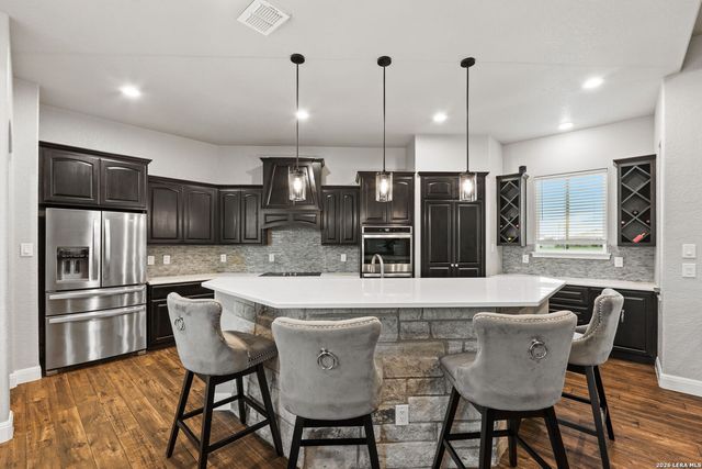 137 RANCHERS WAY, Floresville, TX 78114