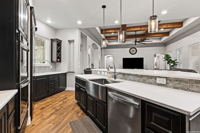 137 RANCHERS WAY, Floresville, TX 78114