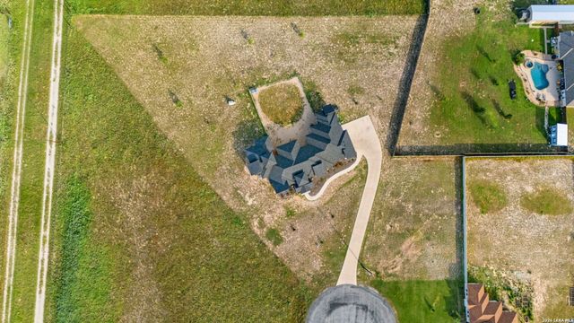 137 RANCHERS WAY, Floresville, TX 78114