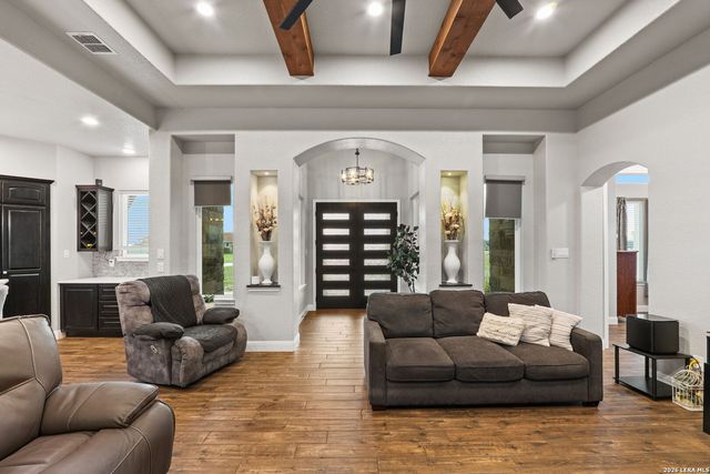 137 RANCHERS WAY, Floresville, TX 78114