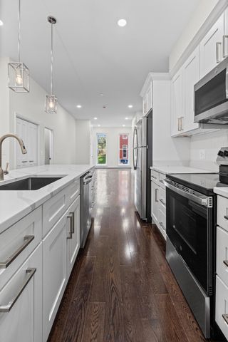 532 N CARROLLTON AVE, Baltimore, MD 21223