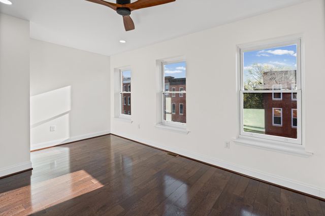 532 N CARROLLTON AVE, Baltimore, MD 21223