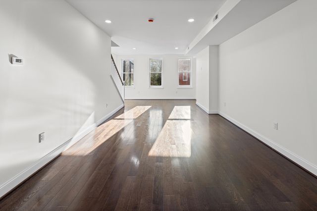 532 N CARROLLTON AVE, Baltimore, MD 21223