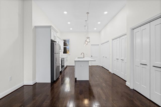 532 N CARROLLTON AVE, Baltimore, MD 21223