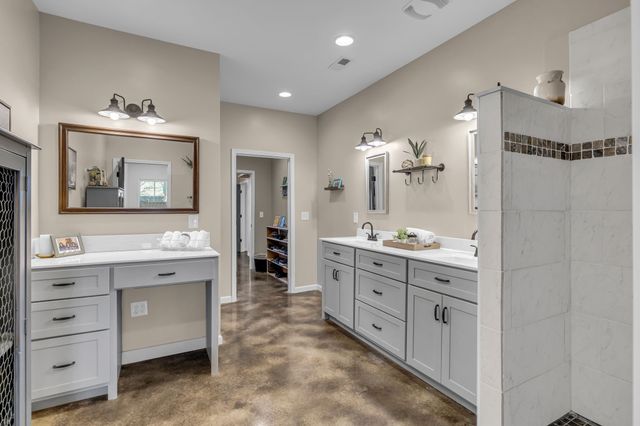 4830 Moses Rd, Columbia, TN 38401