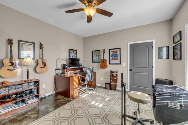 4830 Moses Rd, Columbia, TN 38401