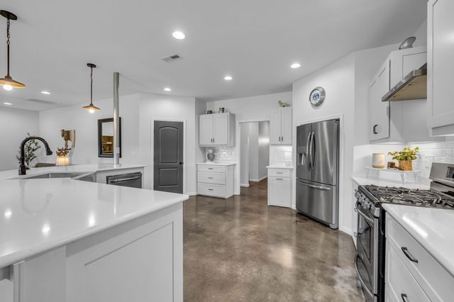 4830 Moses Rd, Columbia, TN 38401