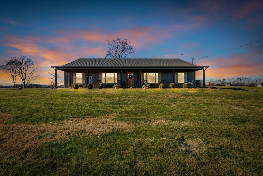 4830 Moses Rd, Columbia, TN 38401