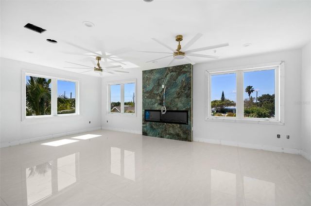 107 DESOTA STREET, Fort Pierce, FL 34949