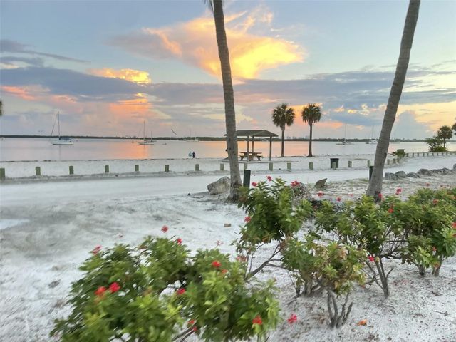 107 DESOTA STREET, Fort Pierce, FL 34949