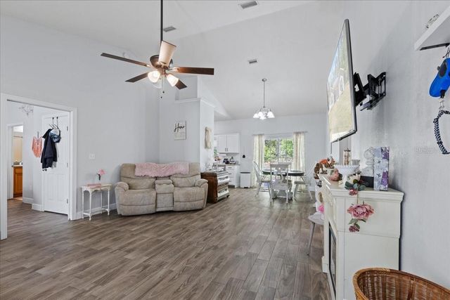 700 SW 105TH STREET, Trenton, FL 32693